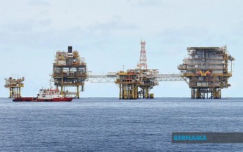 Southeast Asia's Offshore Energy Investment Surges Despite Middle East Tensions