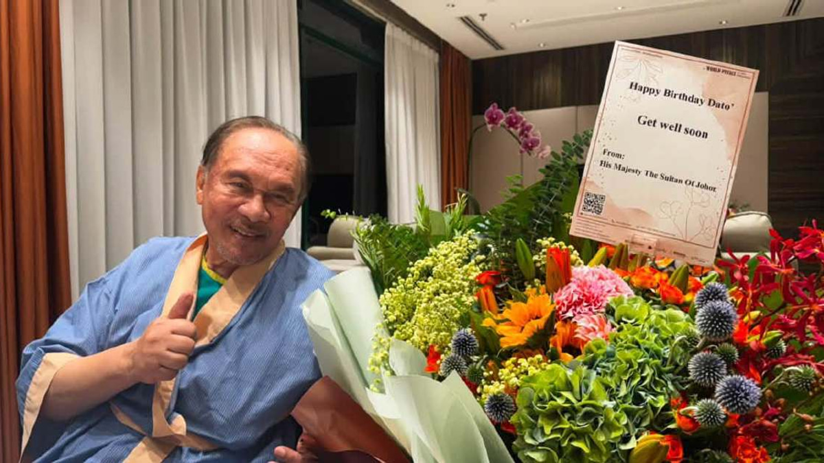 Anwar Ibrahim Expresses Gratitude to King and Queen for Birthday Wishes and Prayers for Recovery