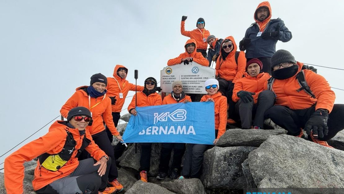 Bernama Staff Scale Mount Kinabalu Peak for HAWANA 2026, Pursuing Dual Malaysia Book of Records