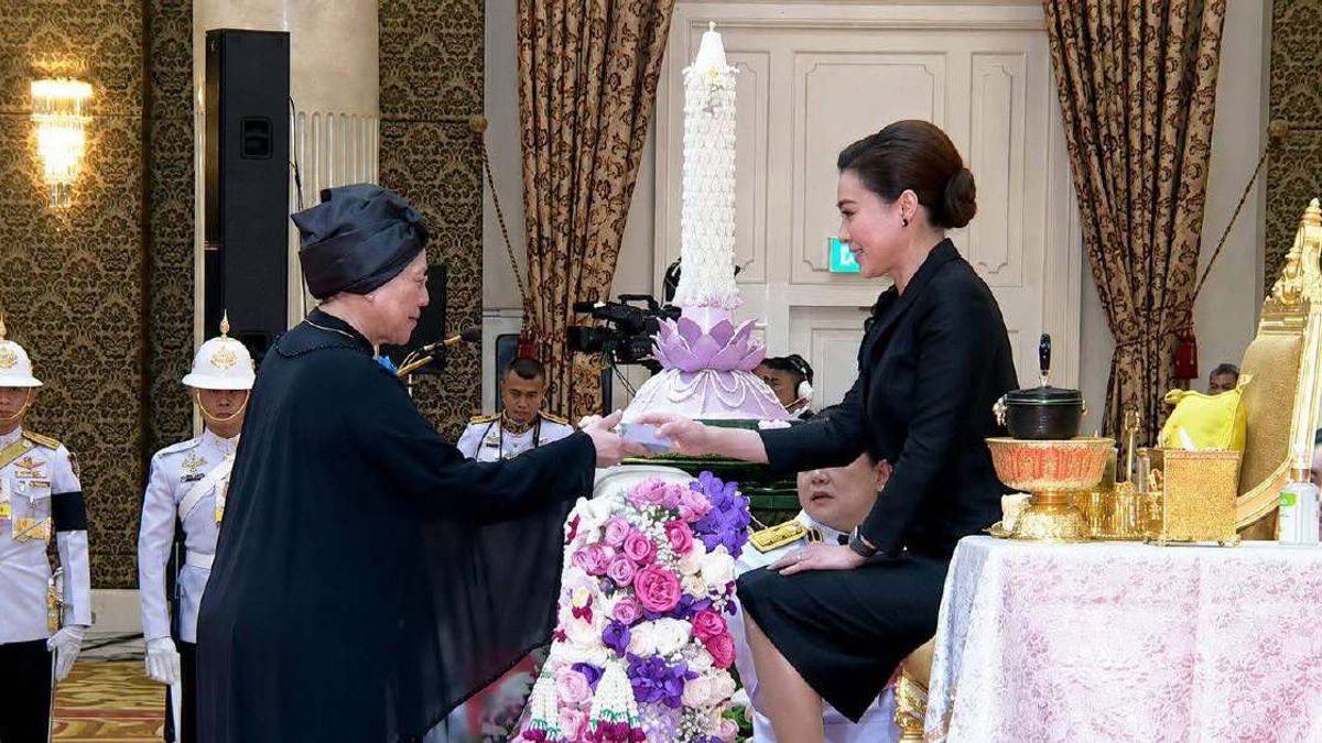 PM celebrates Sharifah Hapsah's recognition as outstanding contributor to Malaysian society