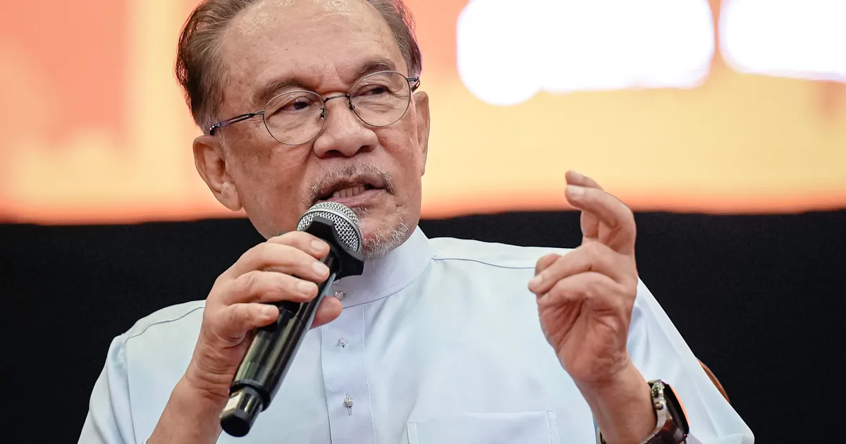 Anwar Urges Against Politicizing Tabung Haji Probe, Emphasizes Merit-Based Accountability