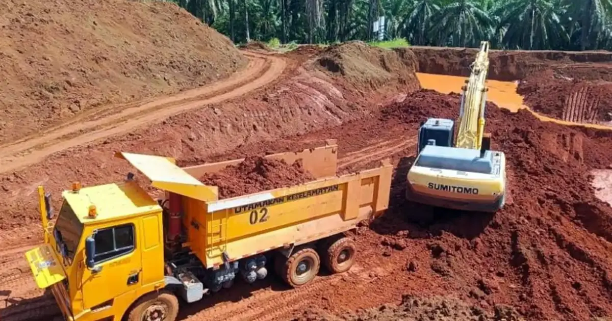 Nine arrested as authorities seize RM3.75 million in assets during Felda plantation raid