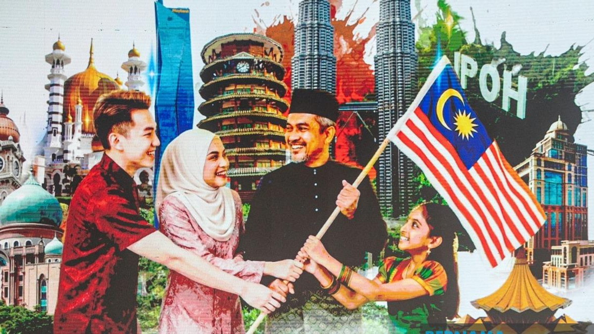 Fahmi Warns Content Creators Over AI-Generated National Flag Imagery