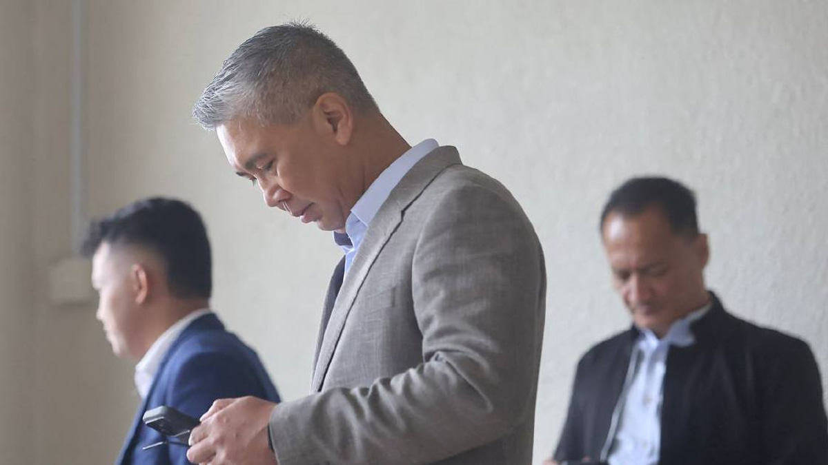 Muhyiddin's written directives were operational instructions, Tengku Zafrul testifies in court case