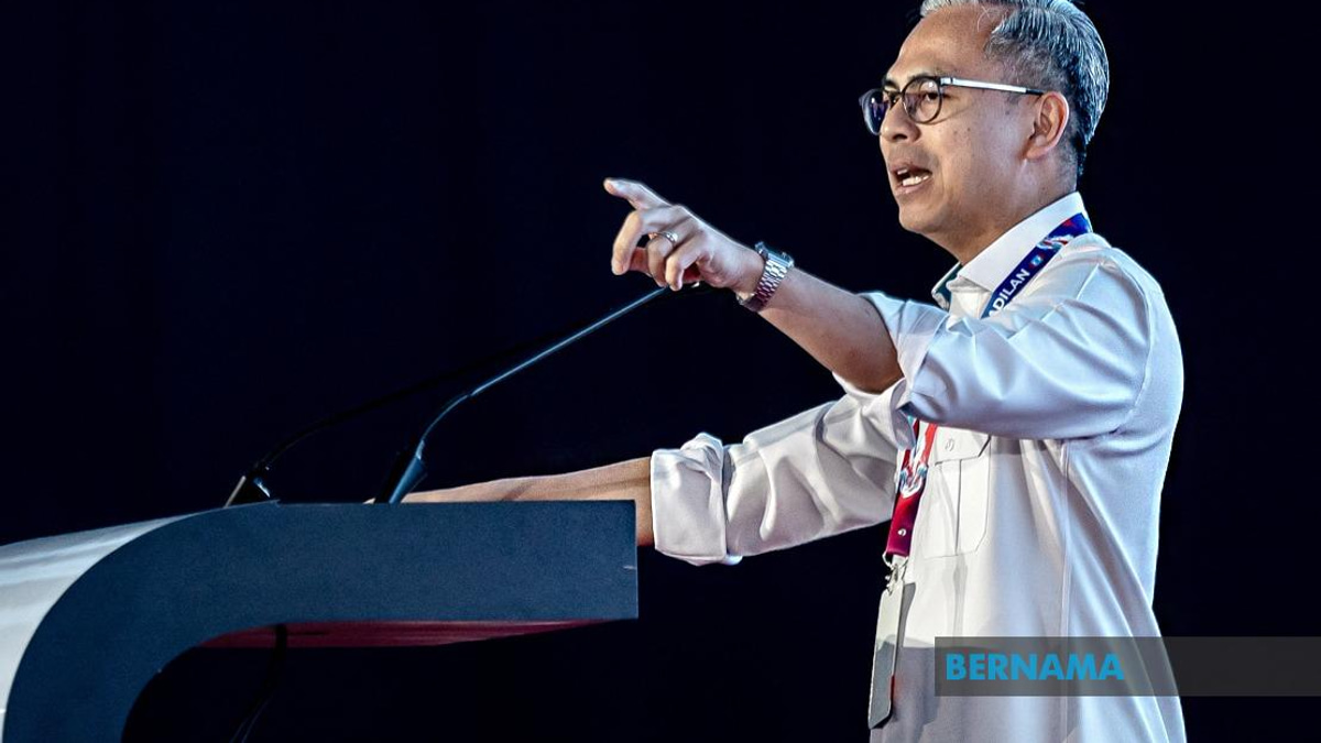 Malaysians Growing More Mindful of Jalur Gemilang Standards, Says Fahmi