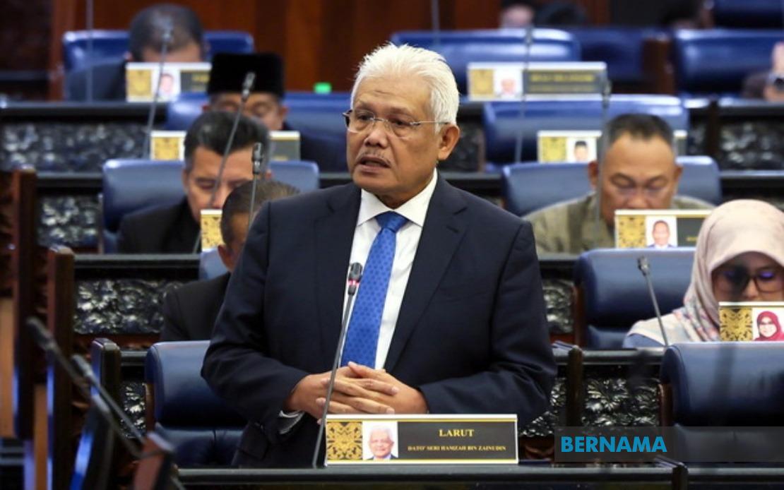 Hamzah Returns as Opposition Leader, Two MPs Step Down