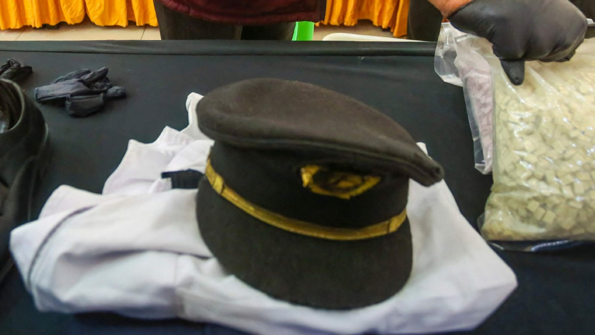 Airport Worker Becomes Focus of Inquiry into Malaysia Airlines Pilot Drug Case