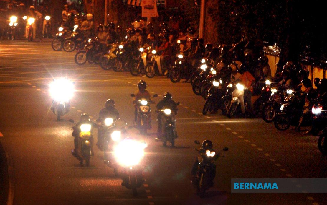 Parliament Weighs Tough New Measures Against Street Racing, Including Licence Revocation