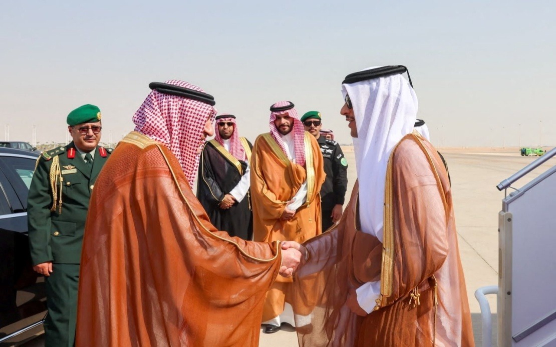 Qatar's Premier Visits Saudi Arabia to Advance Regional Diplomacy