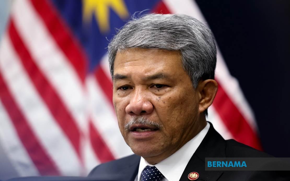 Foreign Minister Mohamad Leads Malaysian Delegation to 59th ASEAN Foreign Ministers' Meeting in Manila
