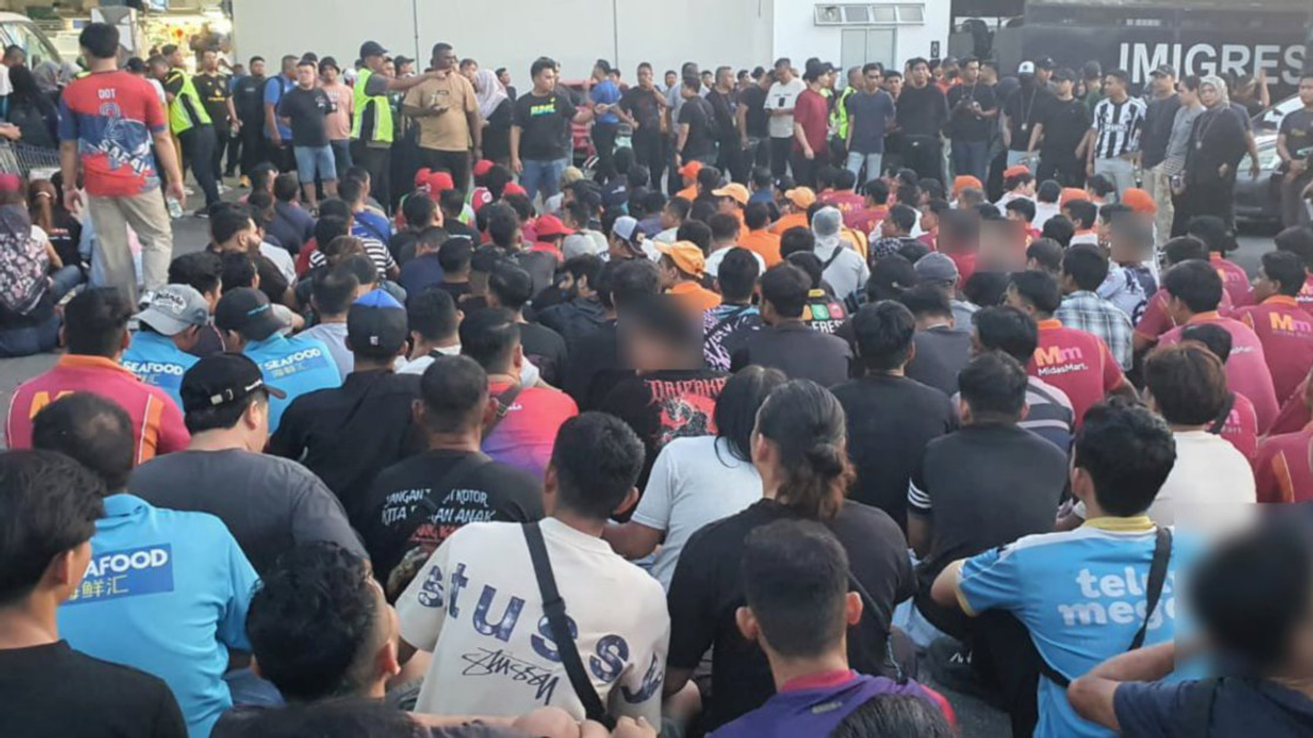Immigration crackdown in Johor uncovers four-year passport fraud scheme involving 226 migrants