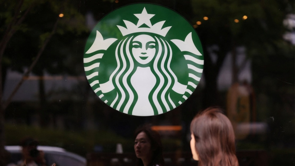 Starbucks South Korea Shuts 2,000+ Outlets for Staff History Lesson After Tank Campaign Fiasco