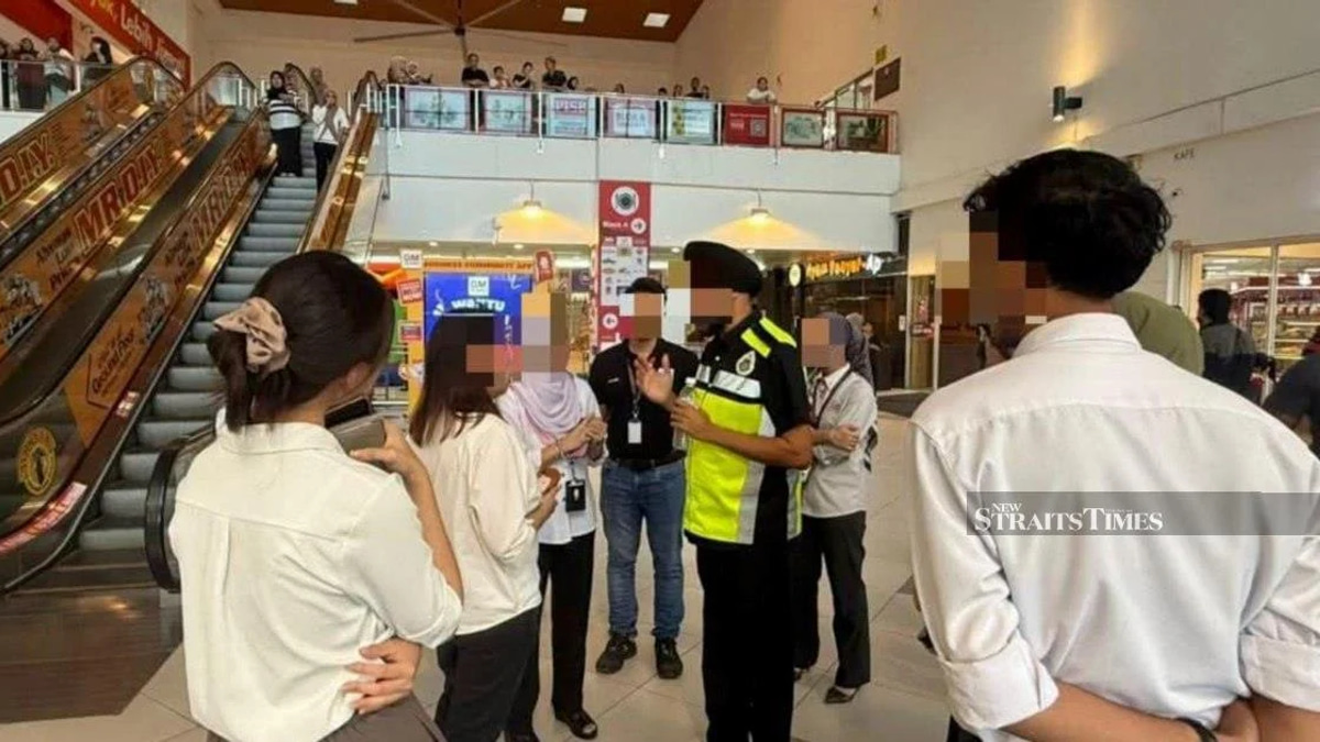 Immigration Department detains 86 undocumented migrants in Klang mall raid