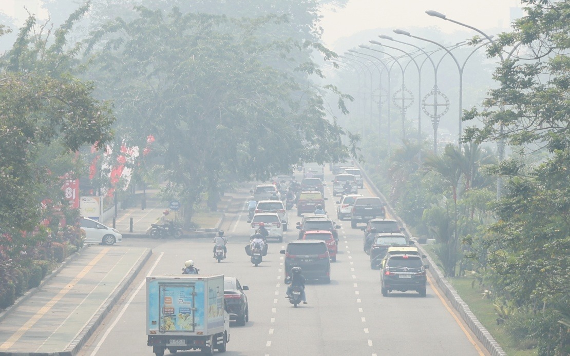 Indonesia's Air Quality Crisis: Central Kalimantan Pollution Index Soars to Hazardous 573