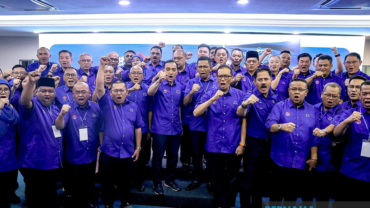 Johor BN Fields Mix of Veterans and Fresh Candidates for State Election