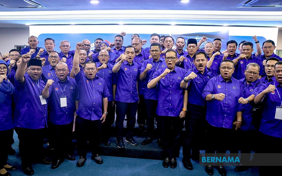 Johor BN Fields Mix of Veterans and Fresh Candidates for State Election