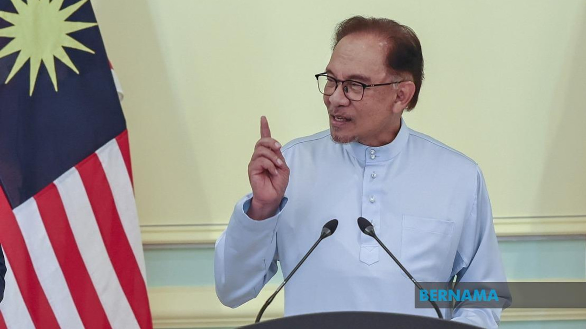 Anwar's Gaza Strategy Blends Law, Diplomacy and Humanitarian Action, Says Analyst