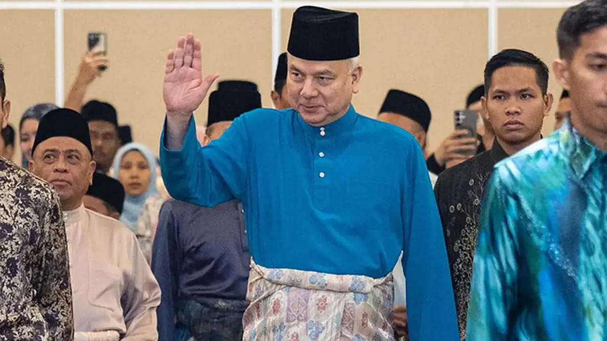 Sultan Nazrin Urges National Leaders to Avoid Hasty Decisions, Emphasises Unity