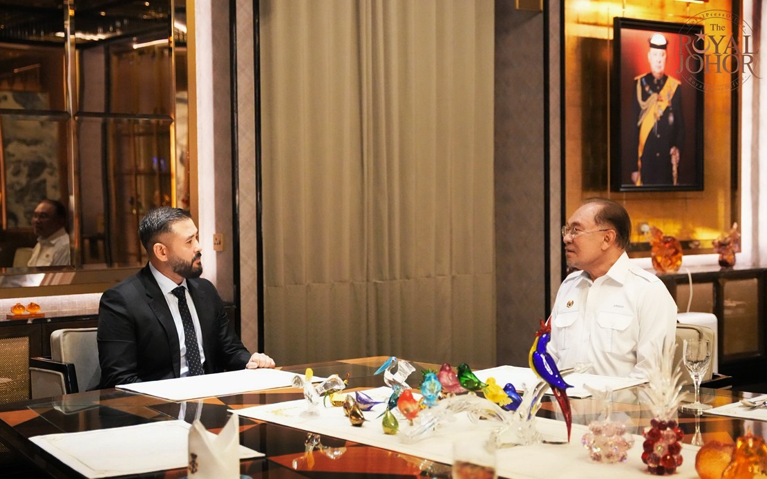 PM Anwar Thanks Johor Regent for Courtesy Meeting, Urges Parties to Keep Royalty Out of Politics