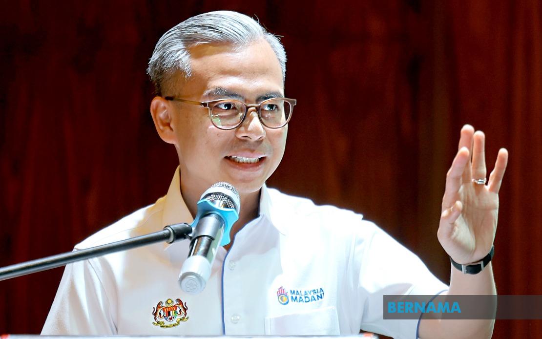 Fahmi Summons Telcos to Address Rural Connectivity Failures