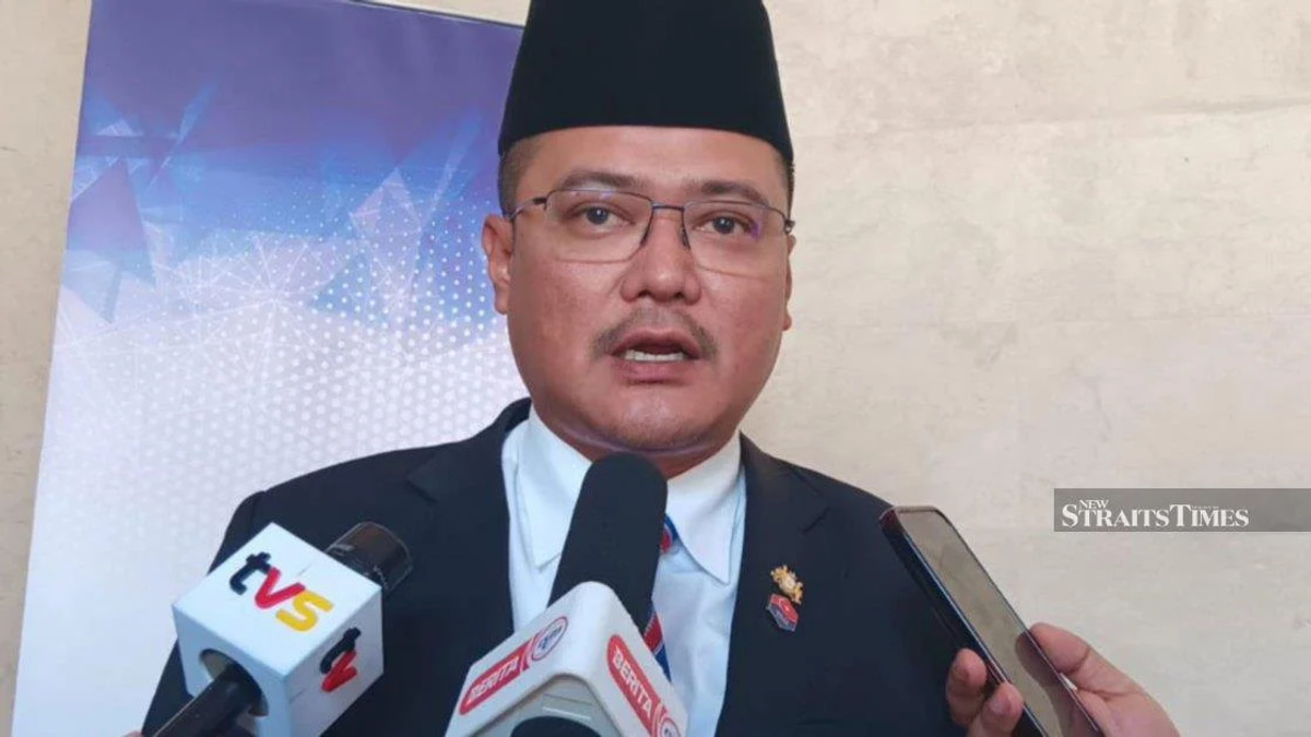 Johor BN Dismisses Puad's Palace Claims as 'Baseless' as Umno Youth Reports Escalate