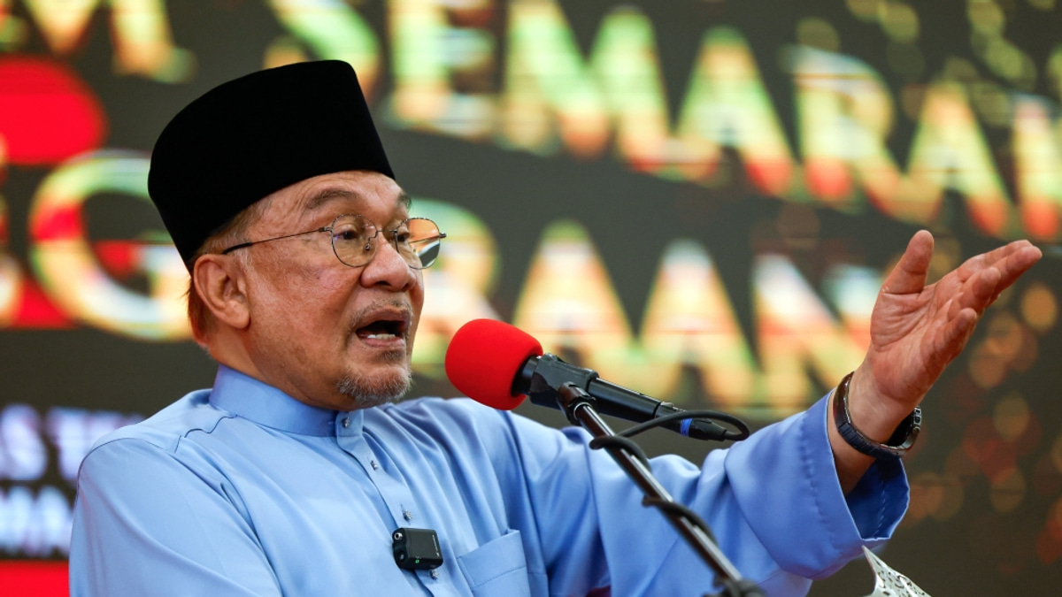 PM Anwar Defends Record Against Slanderous Claims During Negeri Sembilan Campaign Trail
