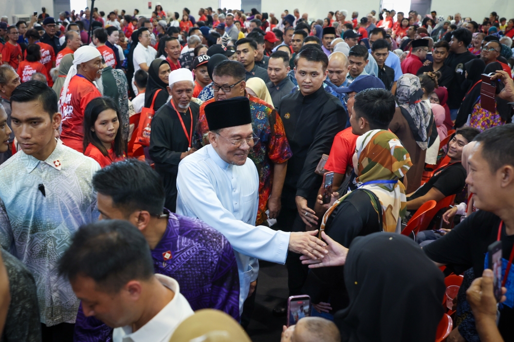 PM Anwar Ibrahim Undergoes Two-Day Specialist Medical Assessment
