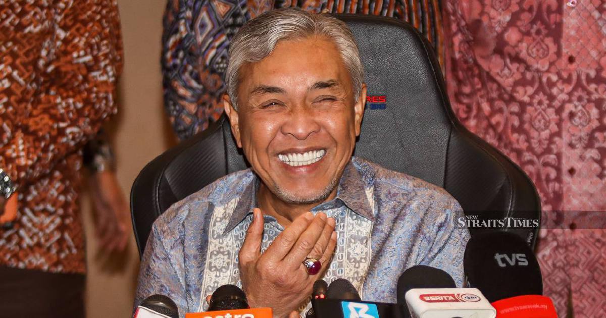 Zahid counters PM's unity message with poetic pantun about weathering storms