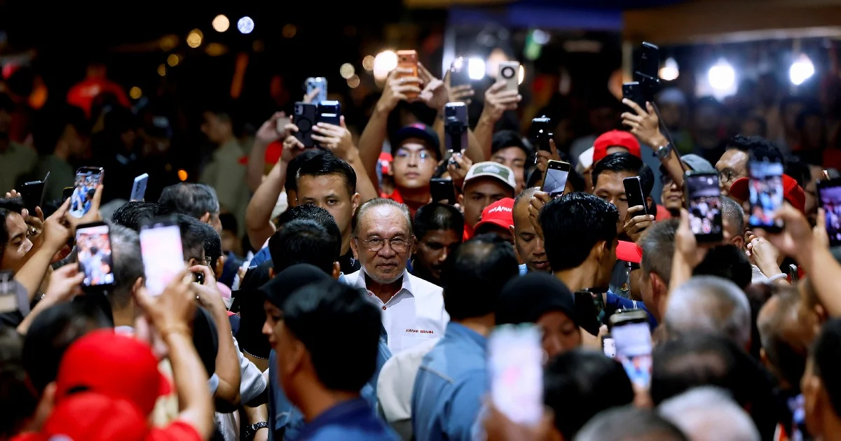 Anwar Declares End to 'Culture of Plunder' as Madani Government Vows Clean Governance