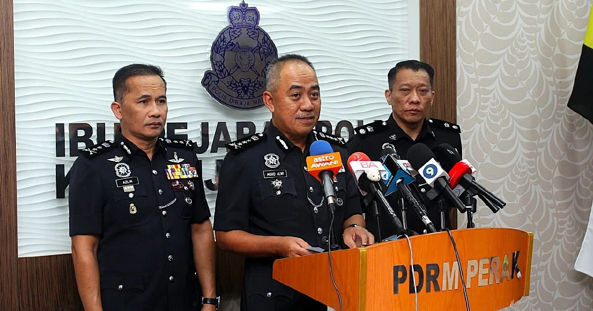 Five arrested in scratch-and-win scheme that bilked elderly women of RM77,000