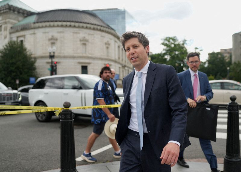 Tech Giants to Brief Trump Team on AI Safety Testing as Hacking Concerns Mount