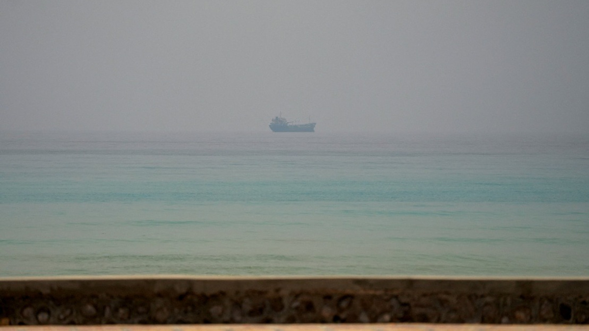 Iran's Parliament Speaker Vows Strait of Hormuz Will Operate Only Under Tehran's Terms