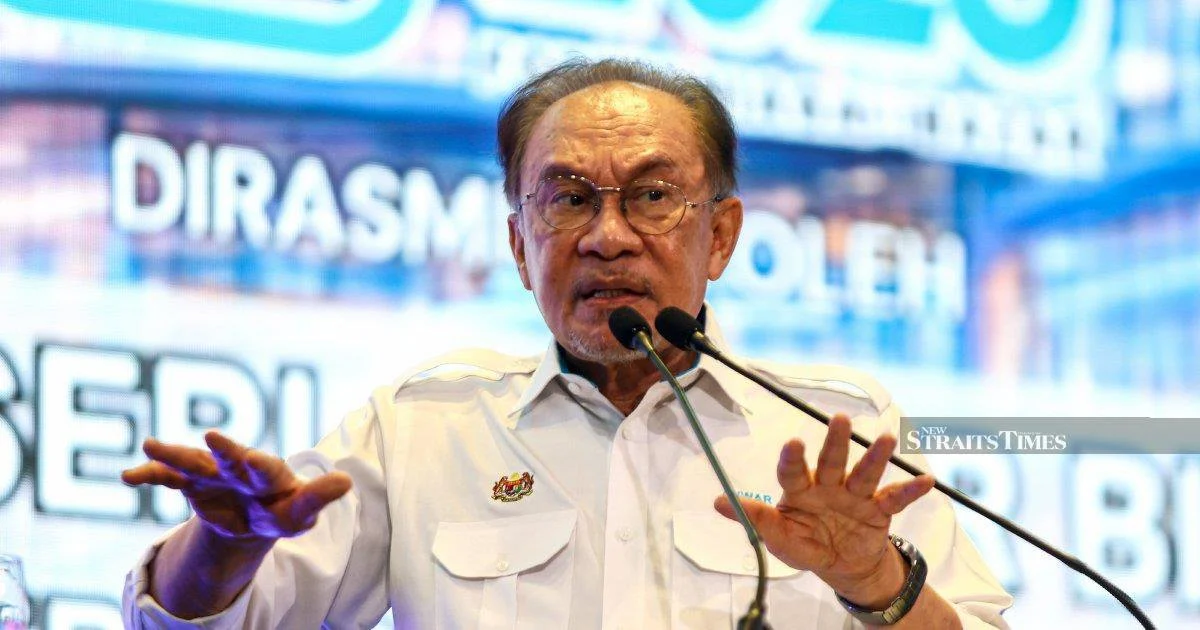 Anwar Asks Melaka DAP to Reconsider Withdrawal Plan, Citing Development Priorities