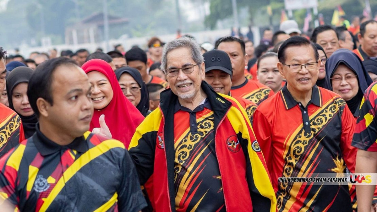 Sarawak Day Unity Walk Draws Over 10,000 Participants in Sibu