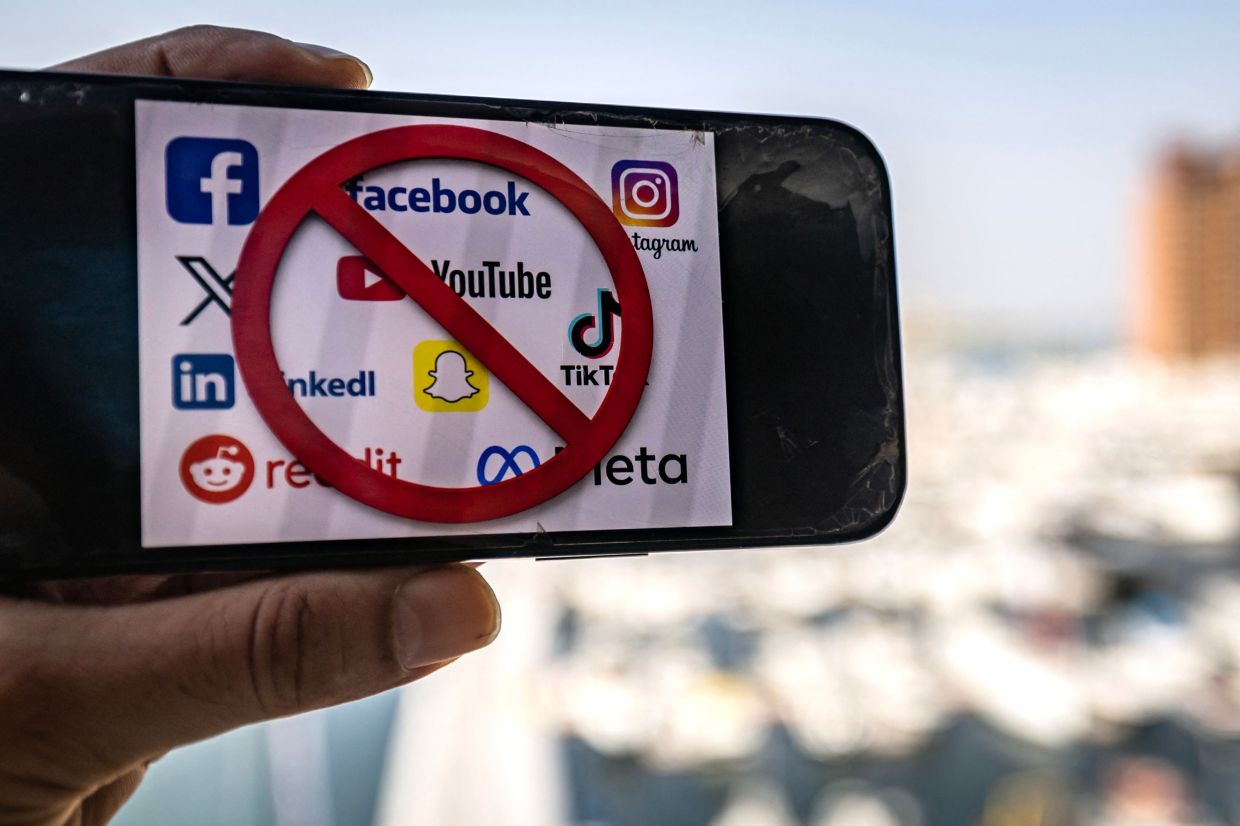 UAE Tightens Social Media Rules with Age-15 Minimum, Escalating Global Crackdown on Teen Access