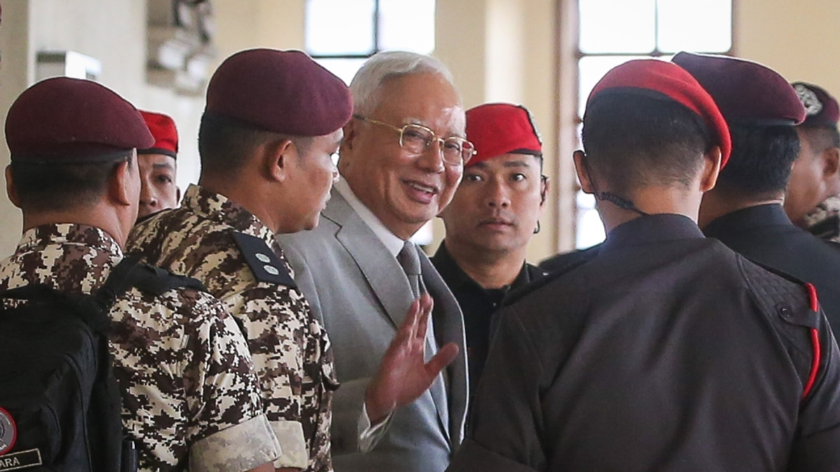 Najib to Undergo Heart Procedure at Serdang Hospital Next Week