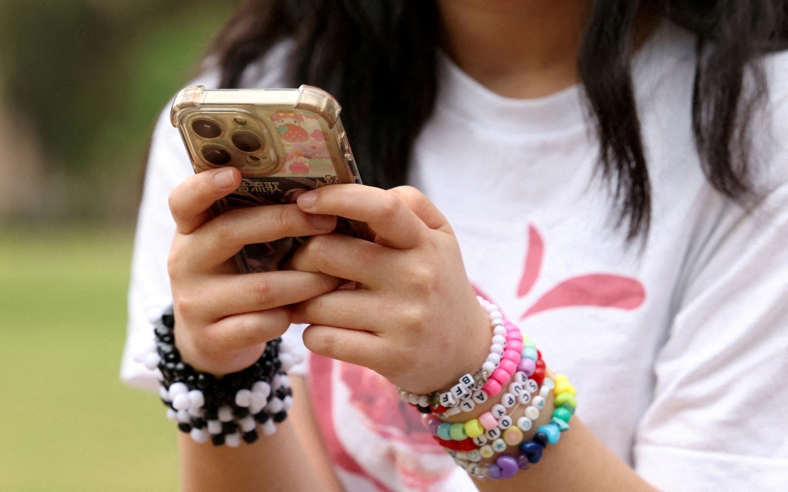 Ireland Leads Push for EU-Wide Ban on Child Social Media Access