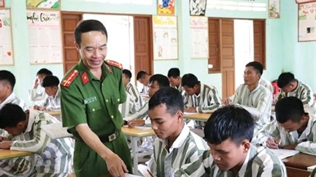 Vietnam streamlines court procedures for juvenile drug rehabilitation cases