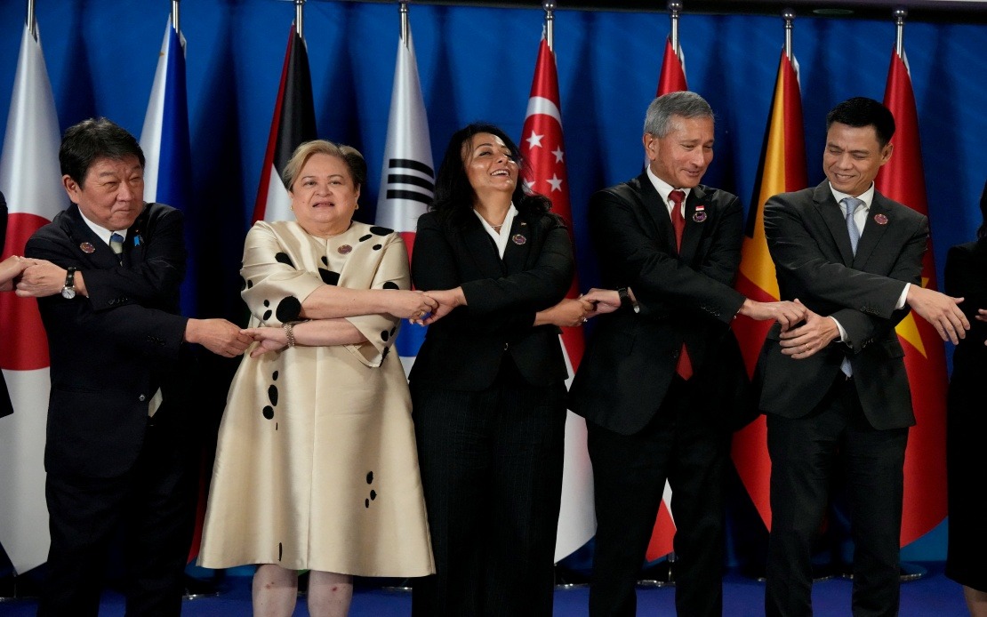 Japan, Korea, Australia and New Zealand Tackle Regional Challenges at ASEAN Talks in Manila