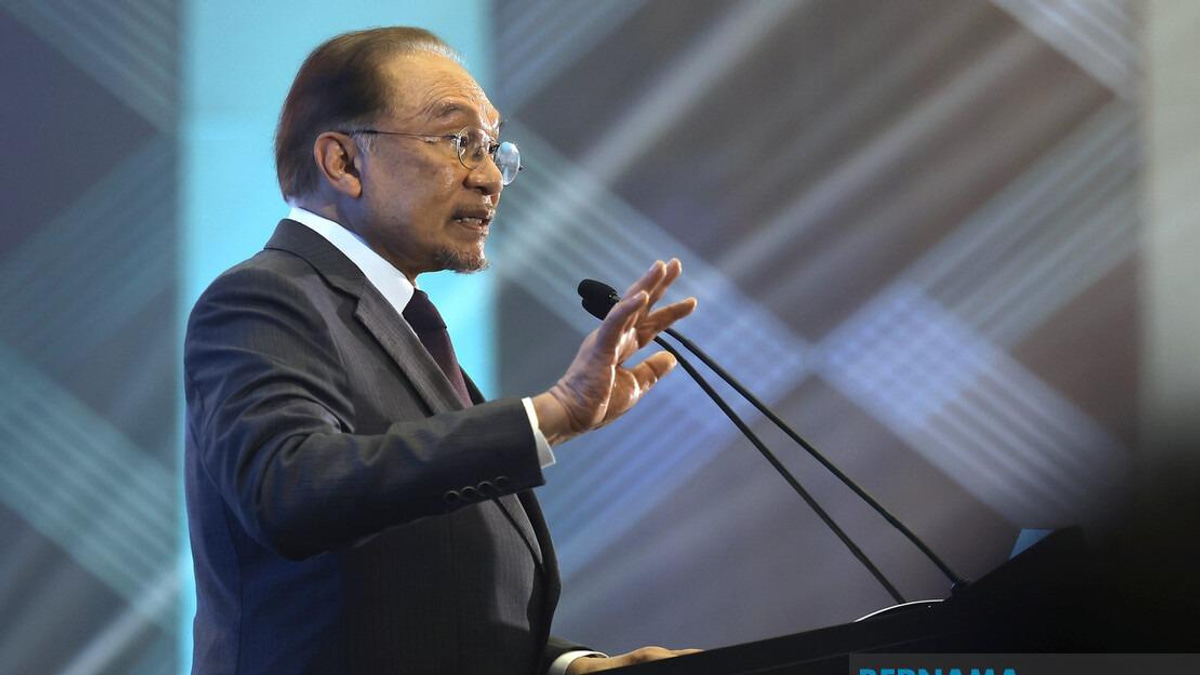 Malaysia Needs Unified Security Strategy Against AI, Drones and Quantum Threats, Says PM Anwar