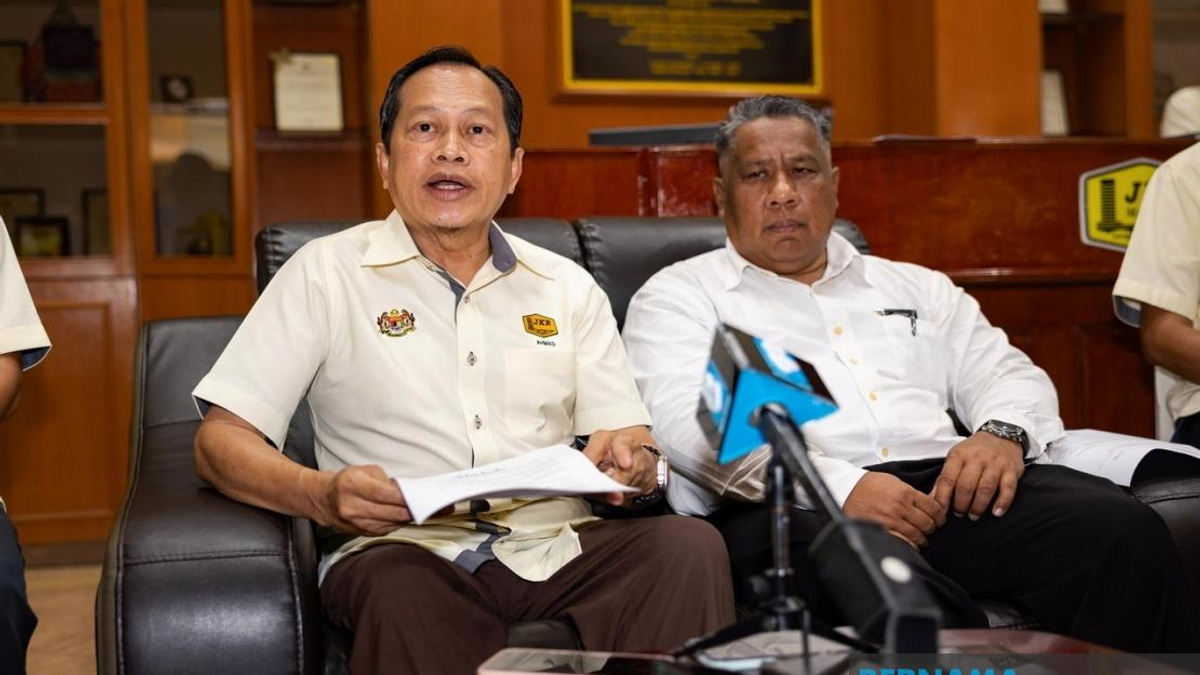 JKR Ready to Support Local Authorities on Federal Road Tree Management, Says Ahmad Maslan
