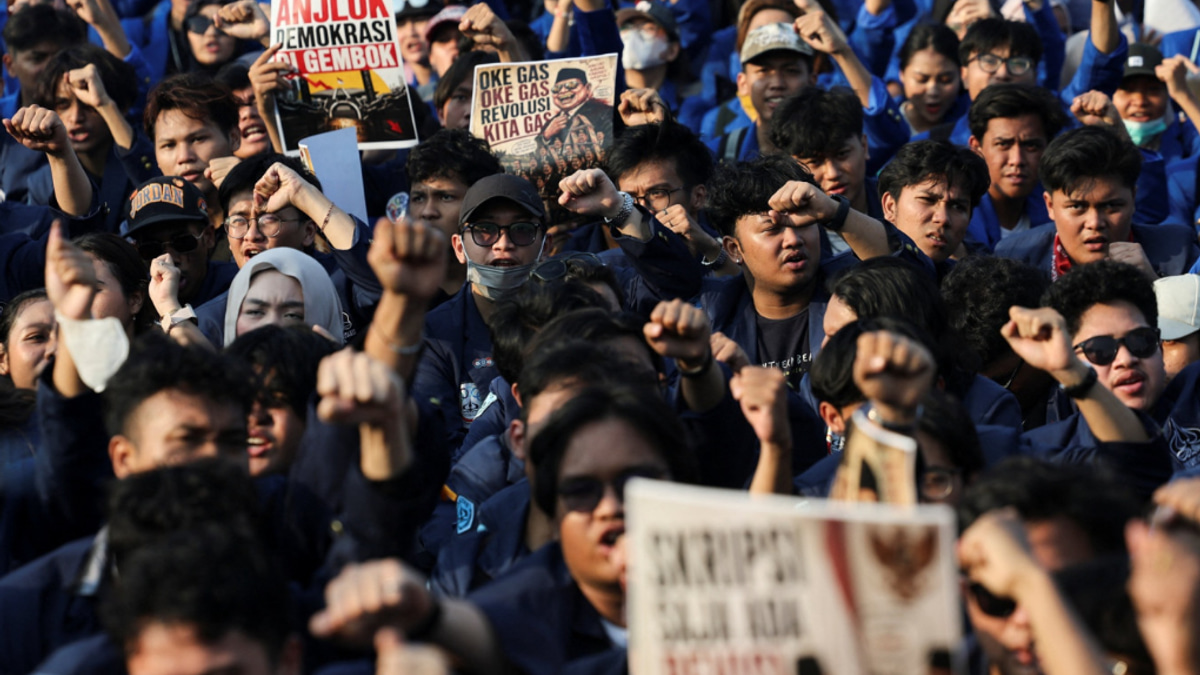 Indonesia's free meal scheme sparks nationwide protests as support and opposition collide