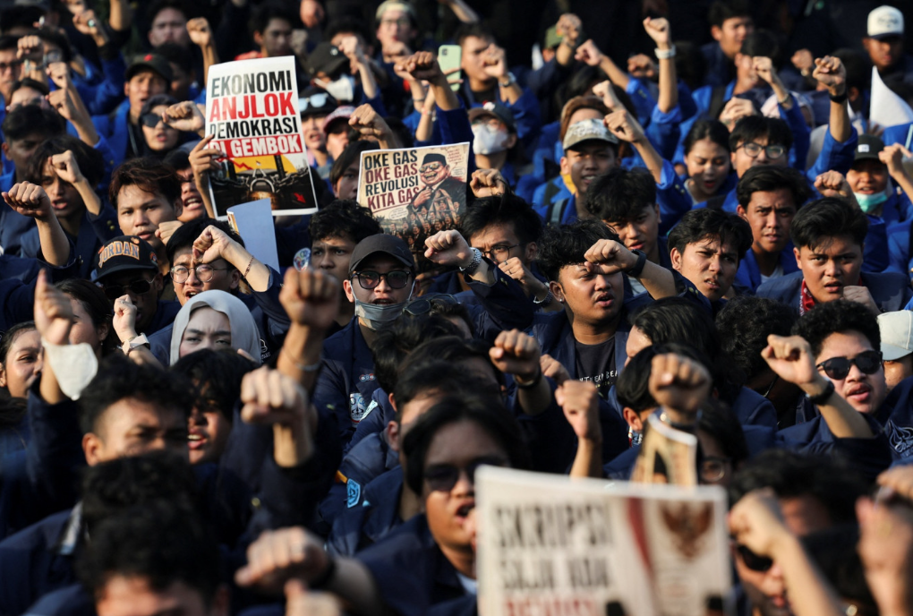 Indonesia's free meal scheme sparks nationwide protests as support and opposition collide