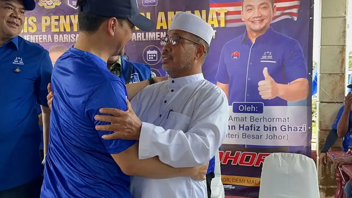PAS Leaders' Presence at Batu Pahat BN Event Signals Shifting Coalition Dynamics