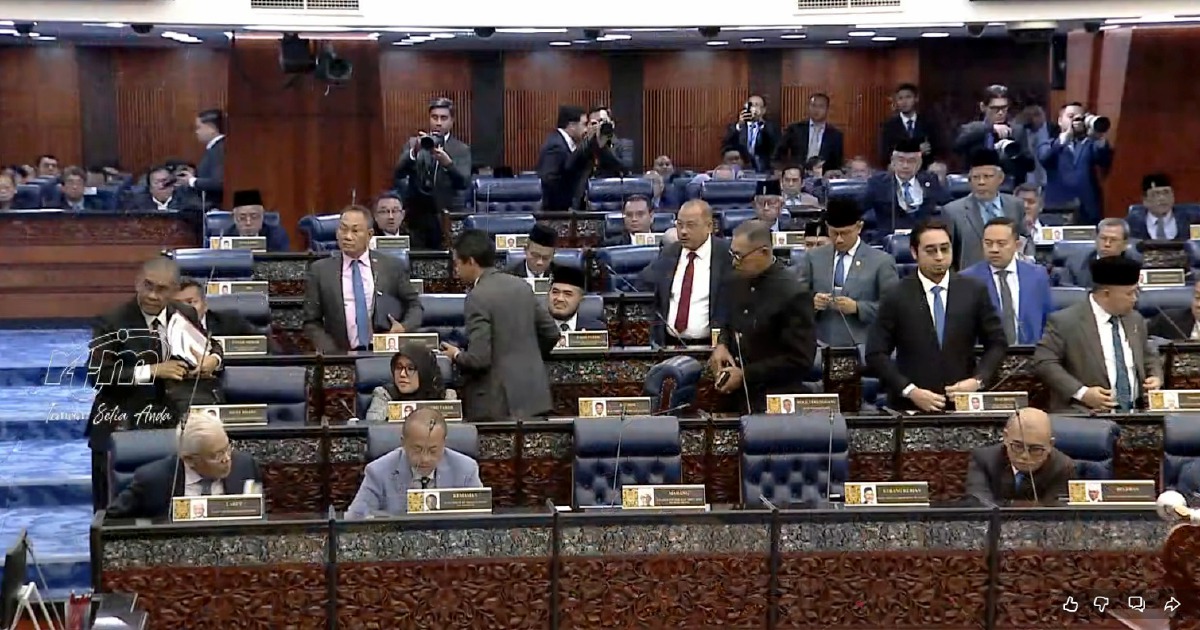 Opposition MPs stage dramatic Dewan Rakyat walkout over Tabung Haji RCI debate timing