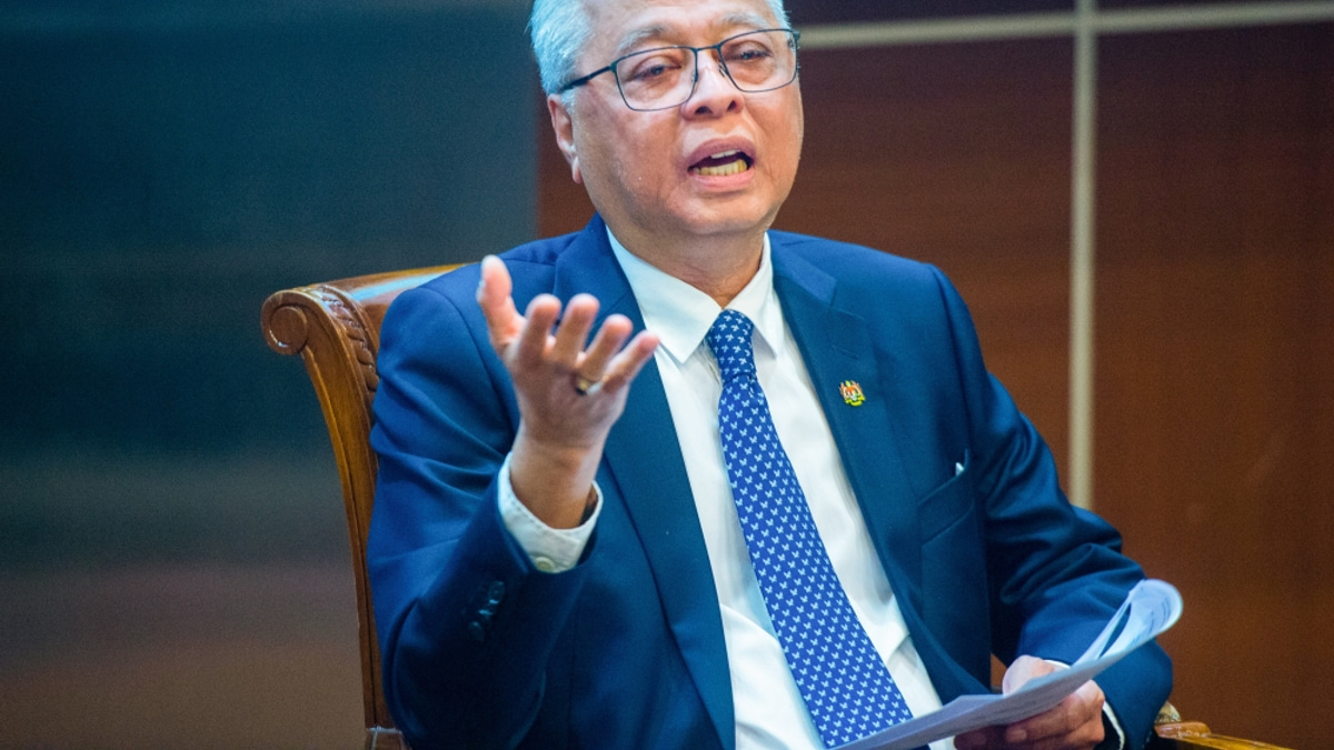 Former PM Ismail Sabri in stable condition following successful pacemaker surgery