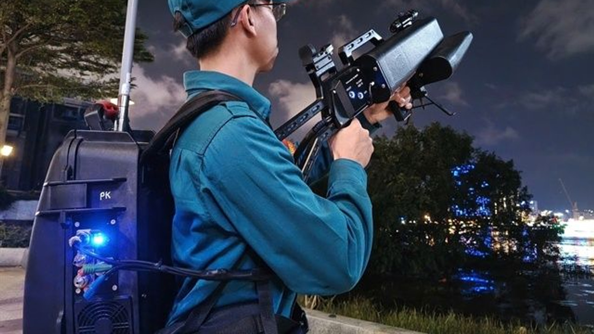 Vietnam Cracks Down on Illegal Drone Flights as Airport Incidents Surge
