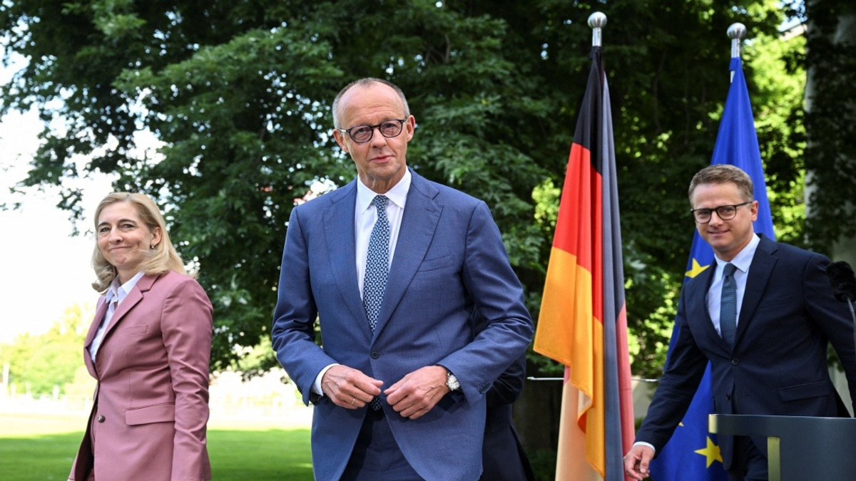 Merz Overhauls German Cabinet and Party Leadership Amid Spahn Surrogacy Crisis