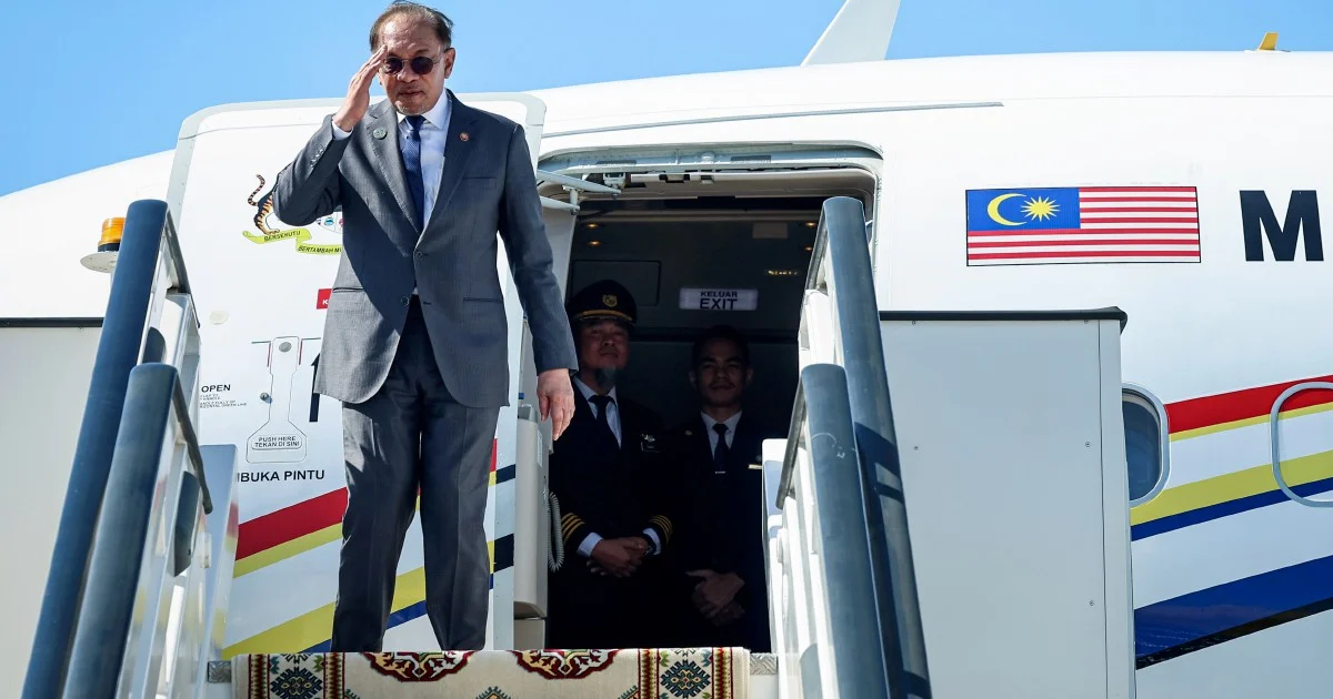 Anwar Returns to Penang Following Turkmenistan Trip to Headline Journalists' Day and Investment Forum