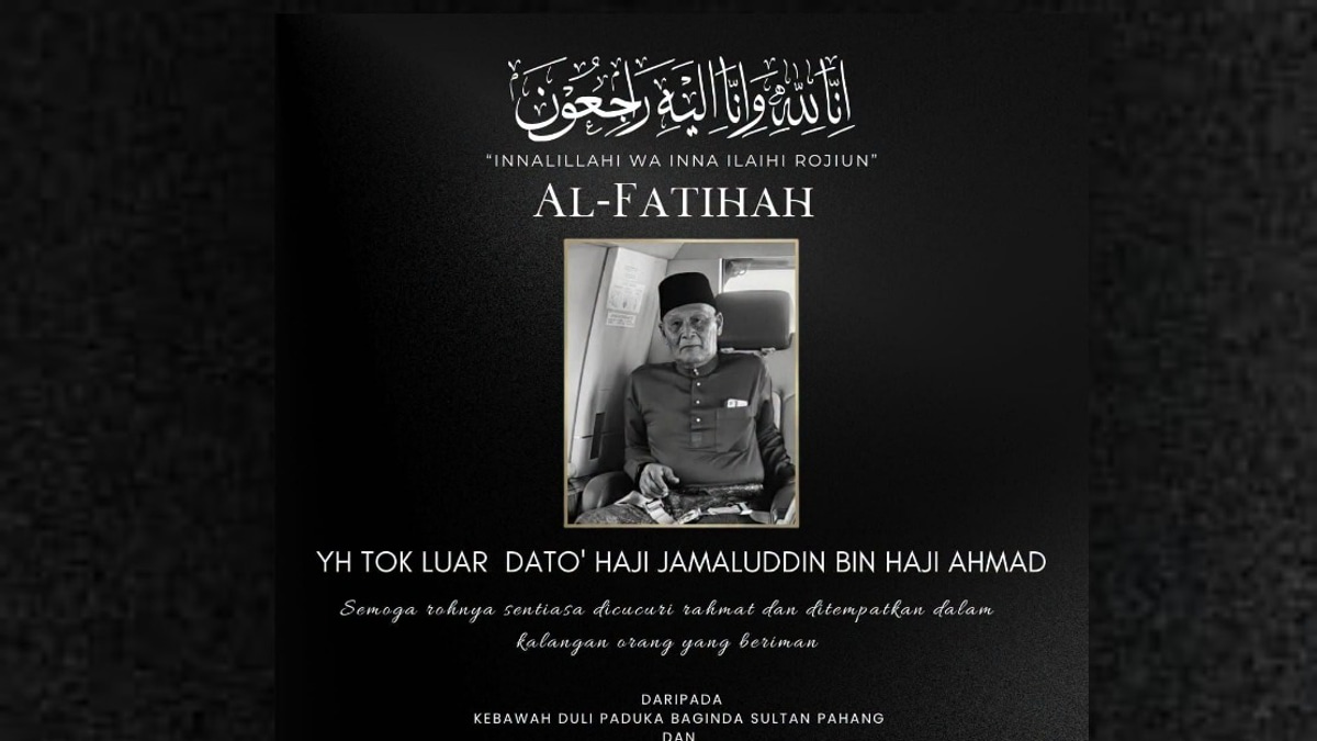 Pahang Sultan and Tengku Ampuan Pay Respects to Tok Luar Datuk Jamaluddin Ahmad